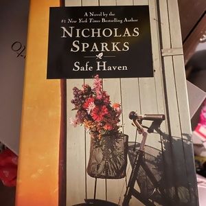 Nicholas sparks book Gently used